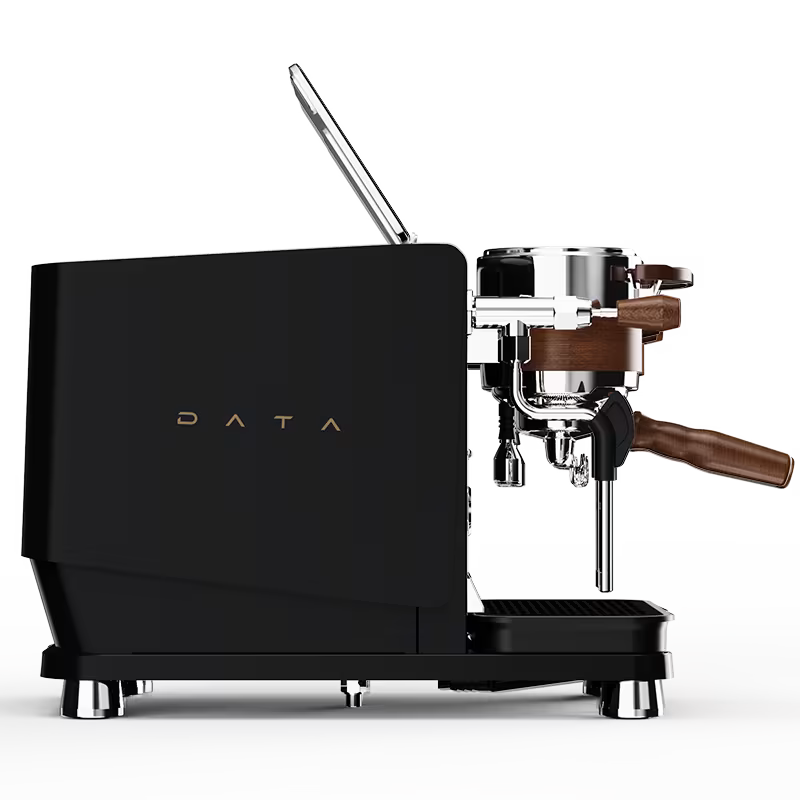 Black Wendougee DATA S espresso machine in black with wooden portafilter handle
