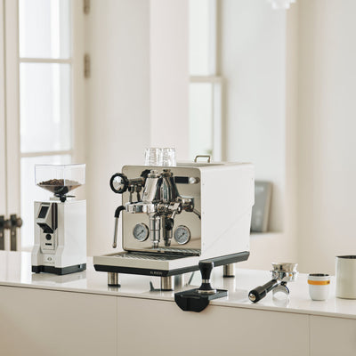 Máquina de Espresso Compacta e Inteligente El Rocio Manus S
