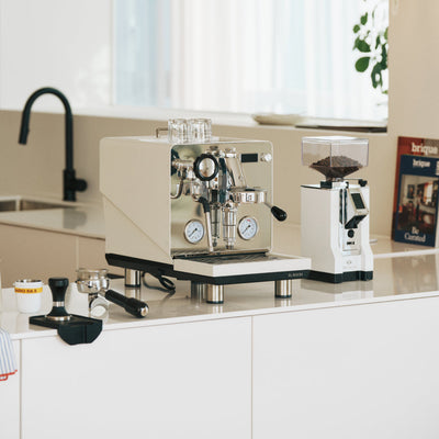 Máquina de Espresso Compacta e Inteligente El Rocio Manus S